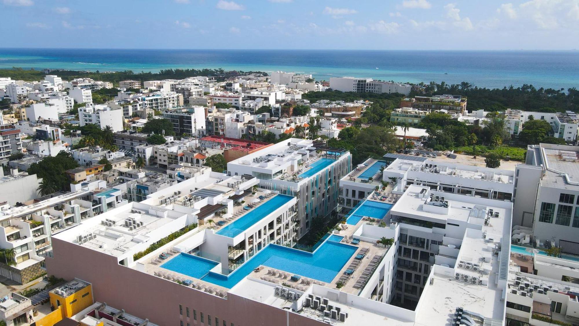 Apartment Modern 2br 1 Block From 5th Ave Wt Pool, Gym N Fast Wifi Playa del Carmen