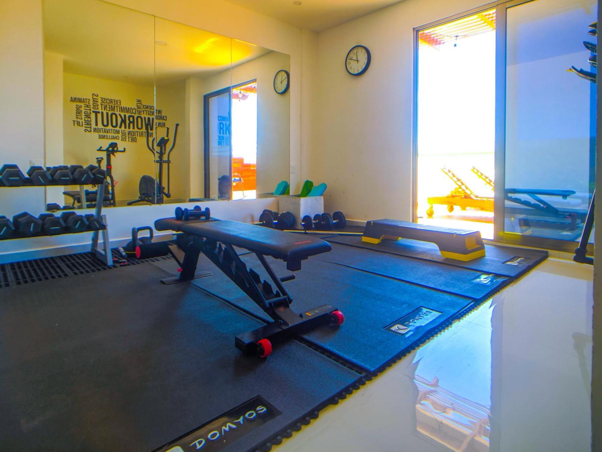 500m To L Queen Beds Kitchen L Pool Patio Gym Bikes Ac 20201