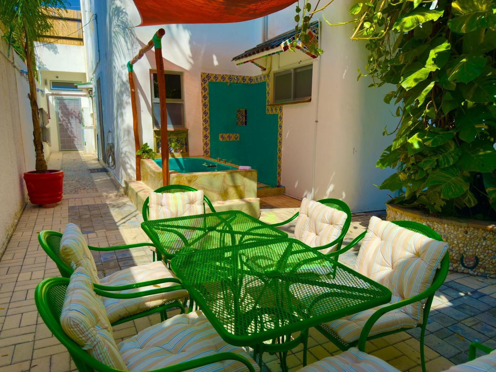 Urbaneden 'another Day In Paradise' *