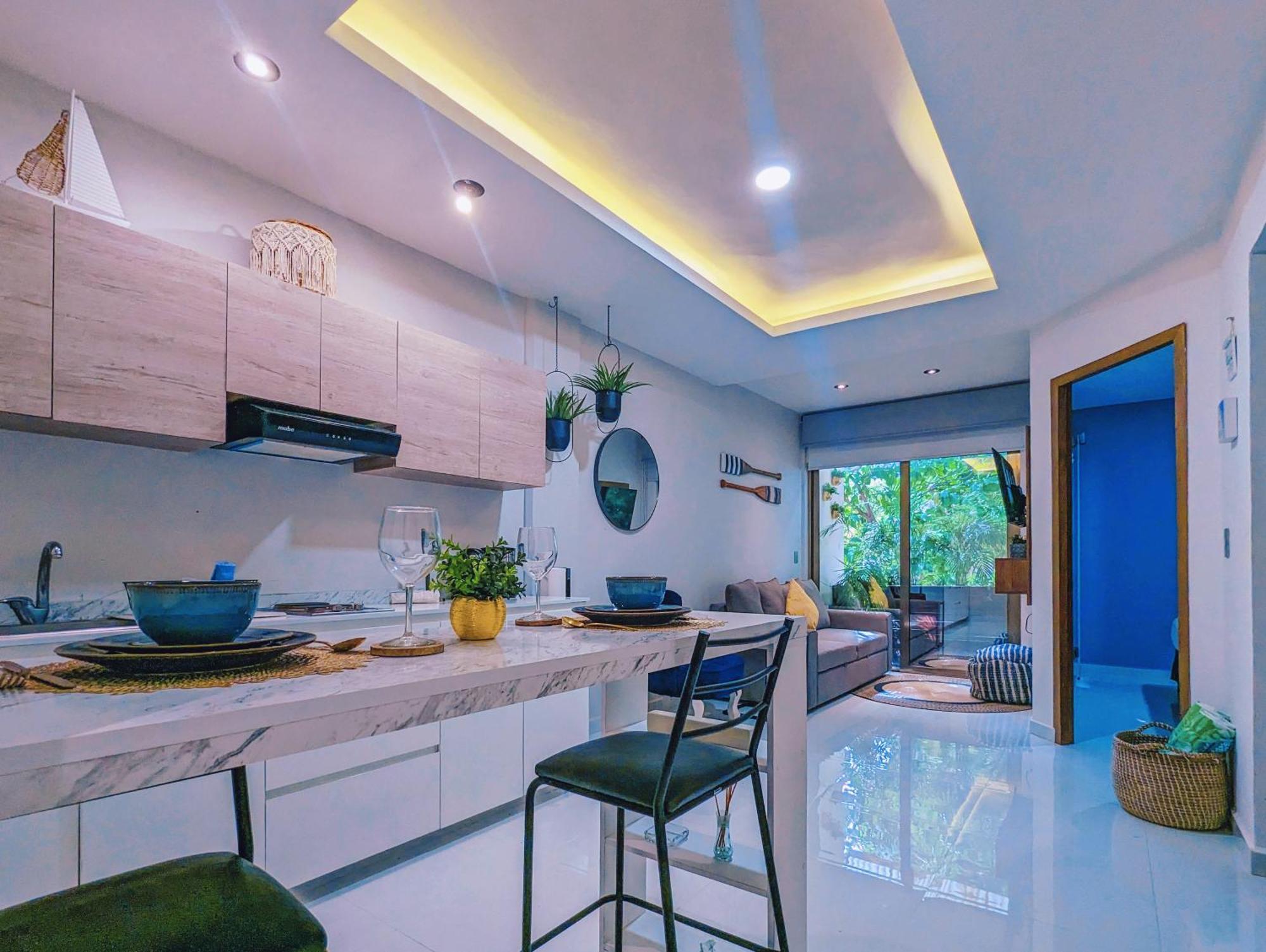 Apartment 500M To Beach L King & Queen Beds Kitchen L Pool Patio Gym Bikes Ac 20205 *