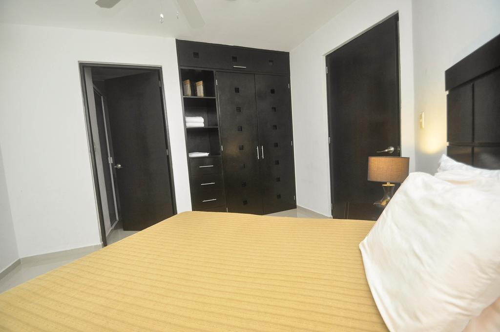 Phenomenal Location Near & 5th With Stunning Roof Pool