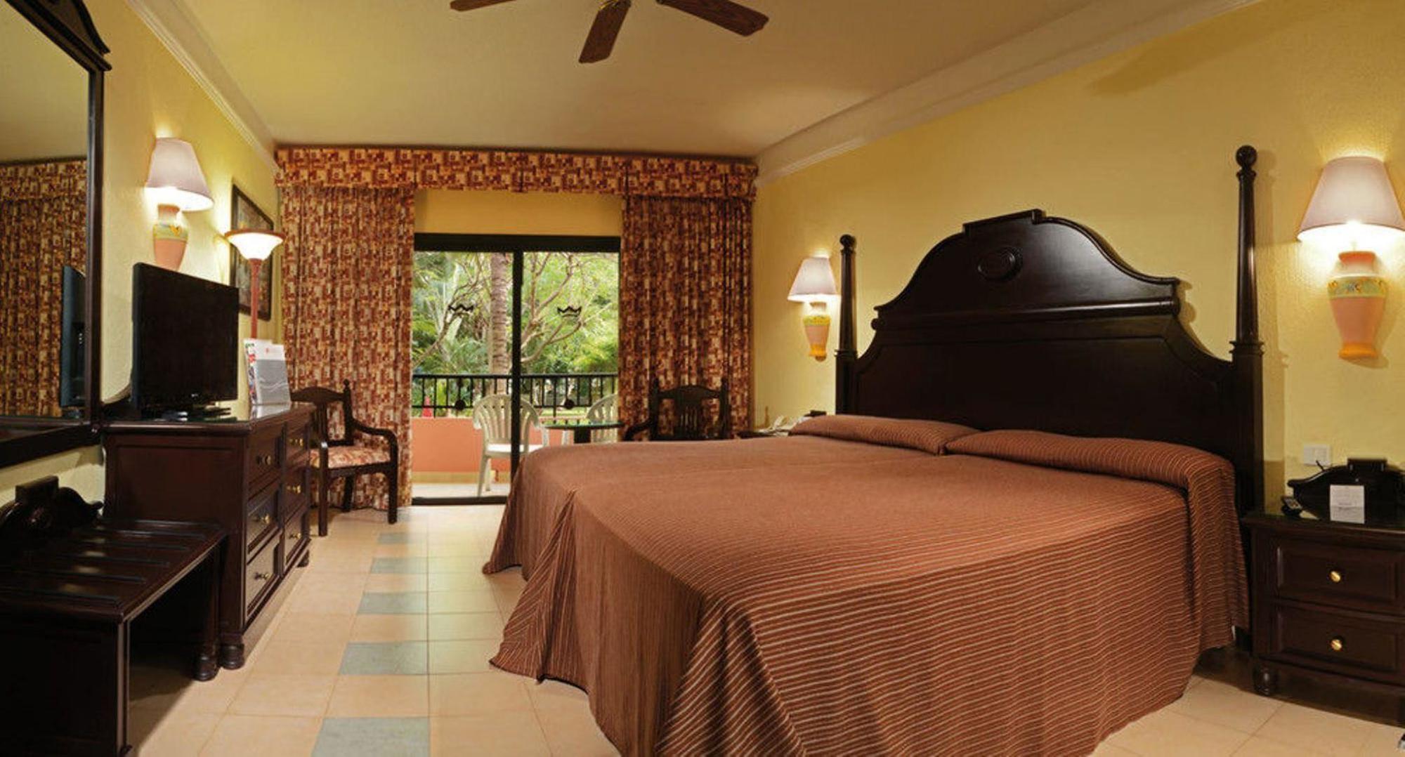Hotel Riu Tequila Playa del Carmen