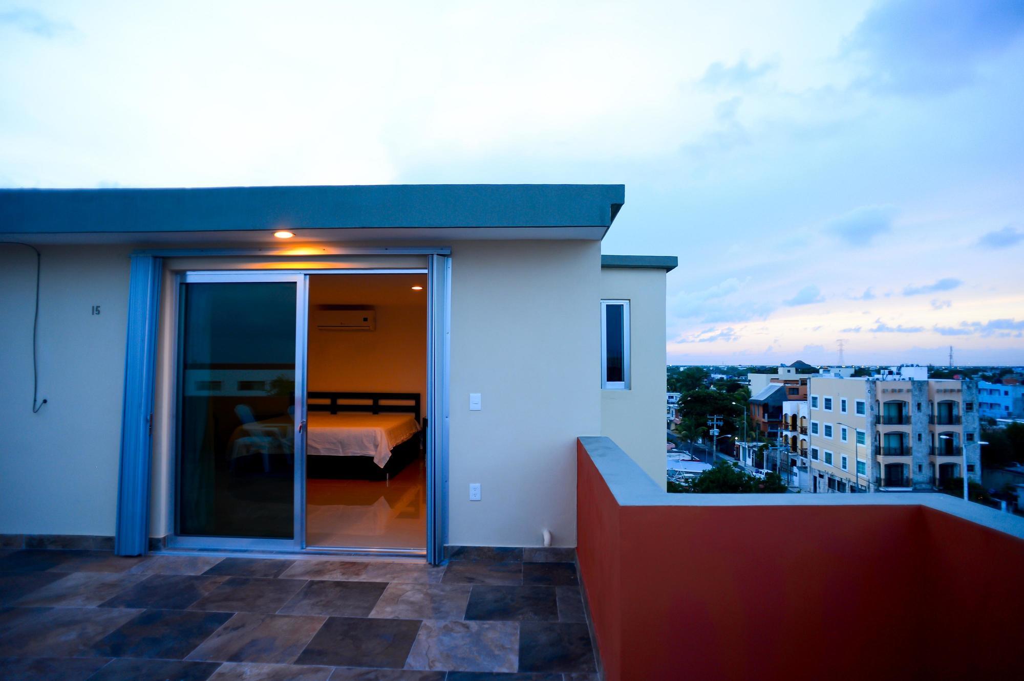 Sunrise 42 Playa del Carmen