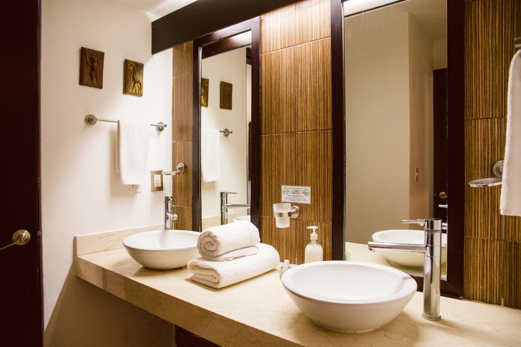 Ocean Front Corto Maltes 104 In Downtown Apartamento *