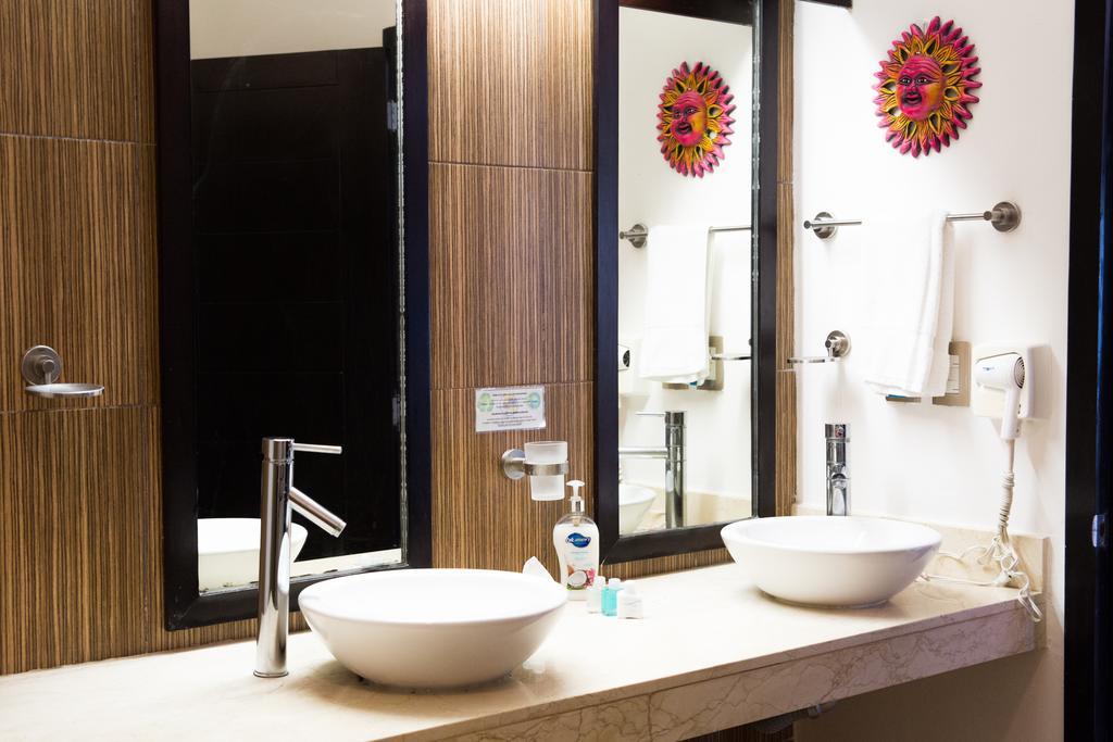 Ocean Front Corto Maltes 104 In Downtown Apartamento *