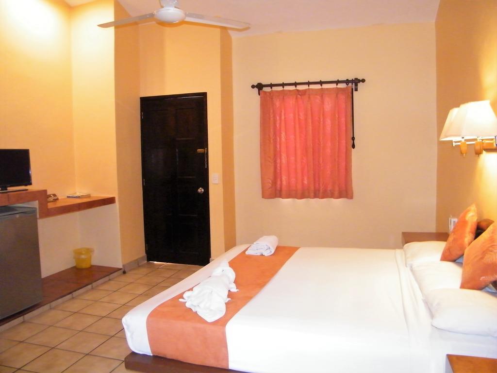 Hotel Lunasol 3*