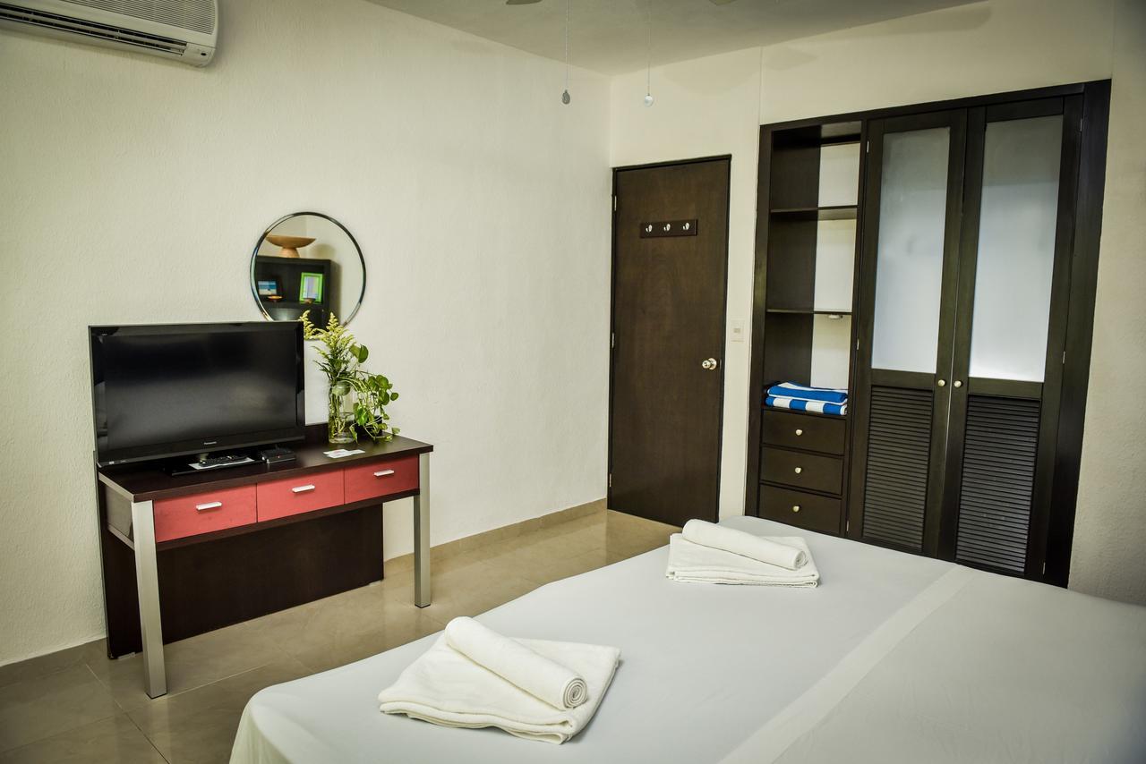Pelicanos Bed & Breakfast *