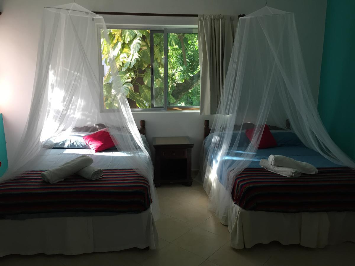 Esquina De La Felicidad De Playacar Bed and breakfast