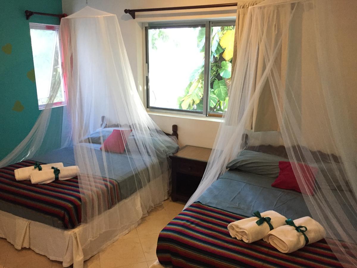Esquina De La Felicidad De Playacar Bed and breakfast
