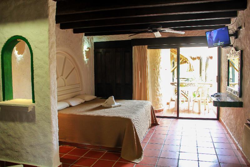Hotel Capital O Mimi Del Mar,