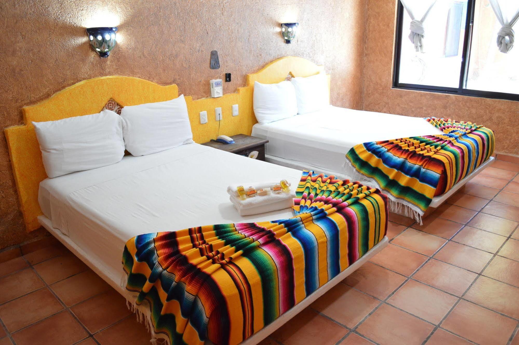 Hotel Hacienda Maria Bonita 3*