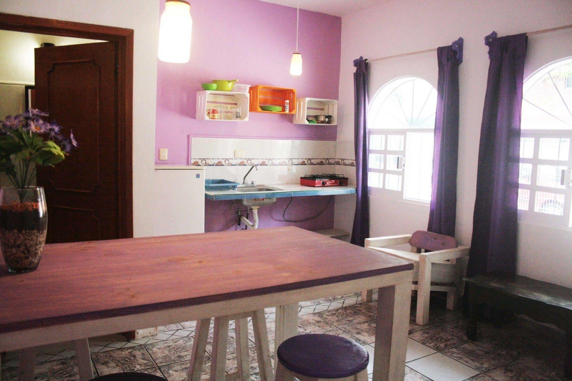 Hostal The Yak *