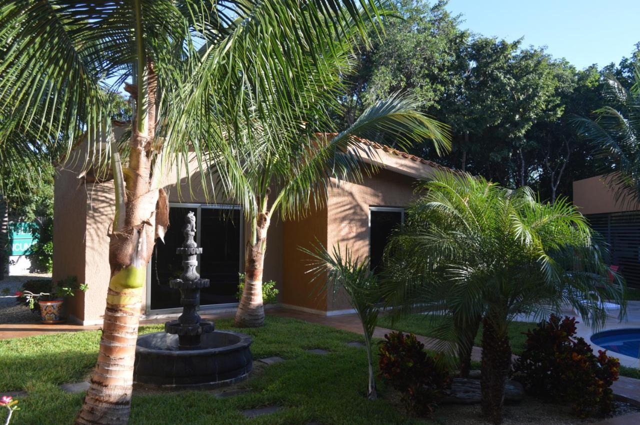 Myoli B&b. Playa Del Carmen, México 2*
