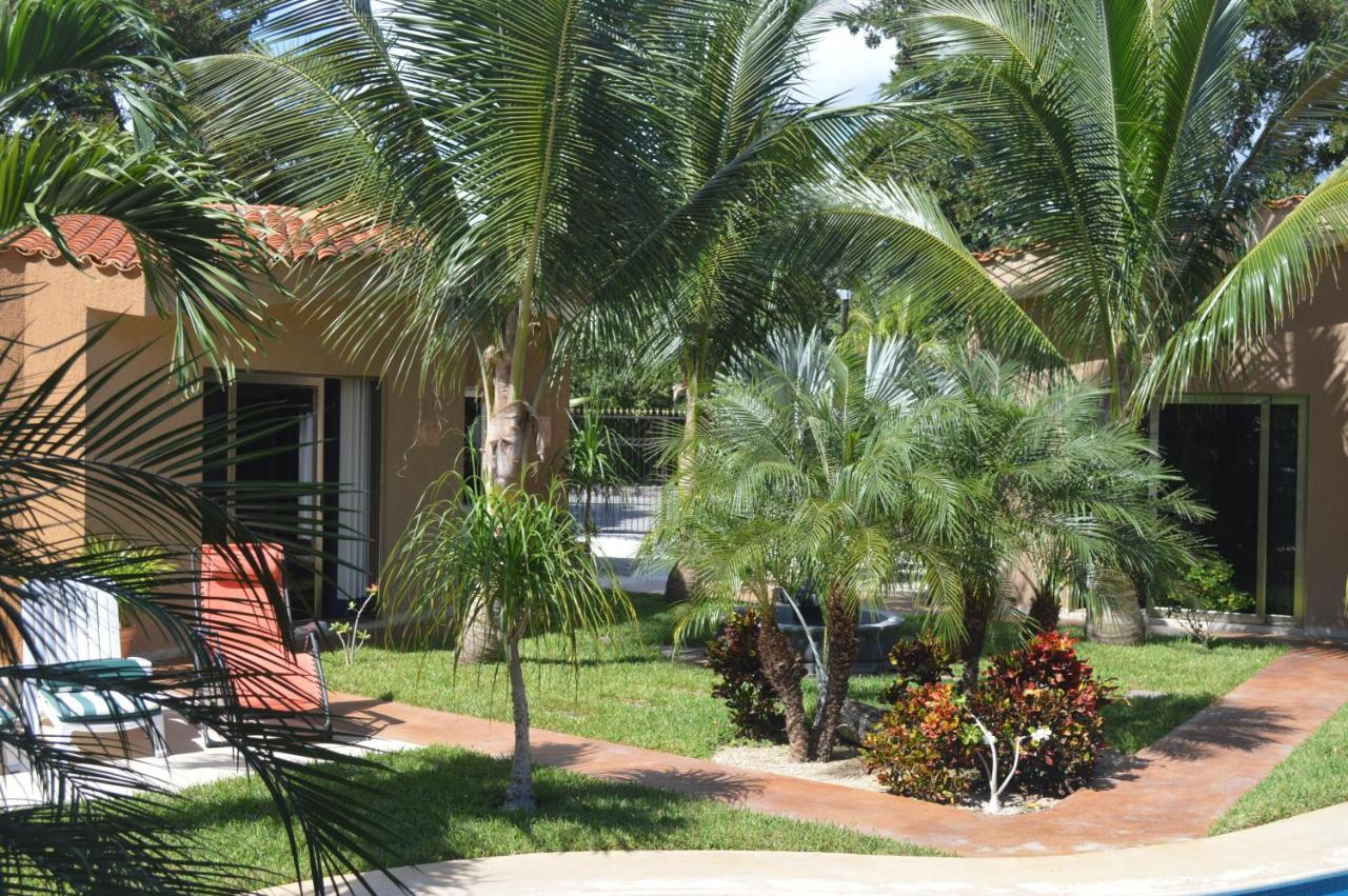 Myoli B&b. Playa Del Carmen, México 2*