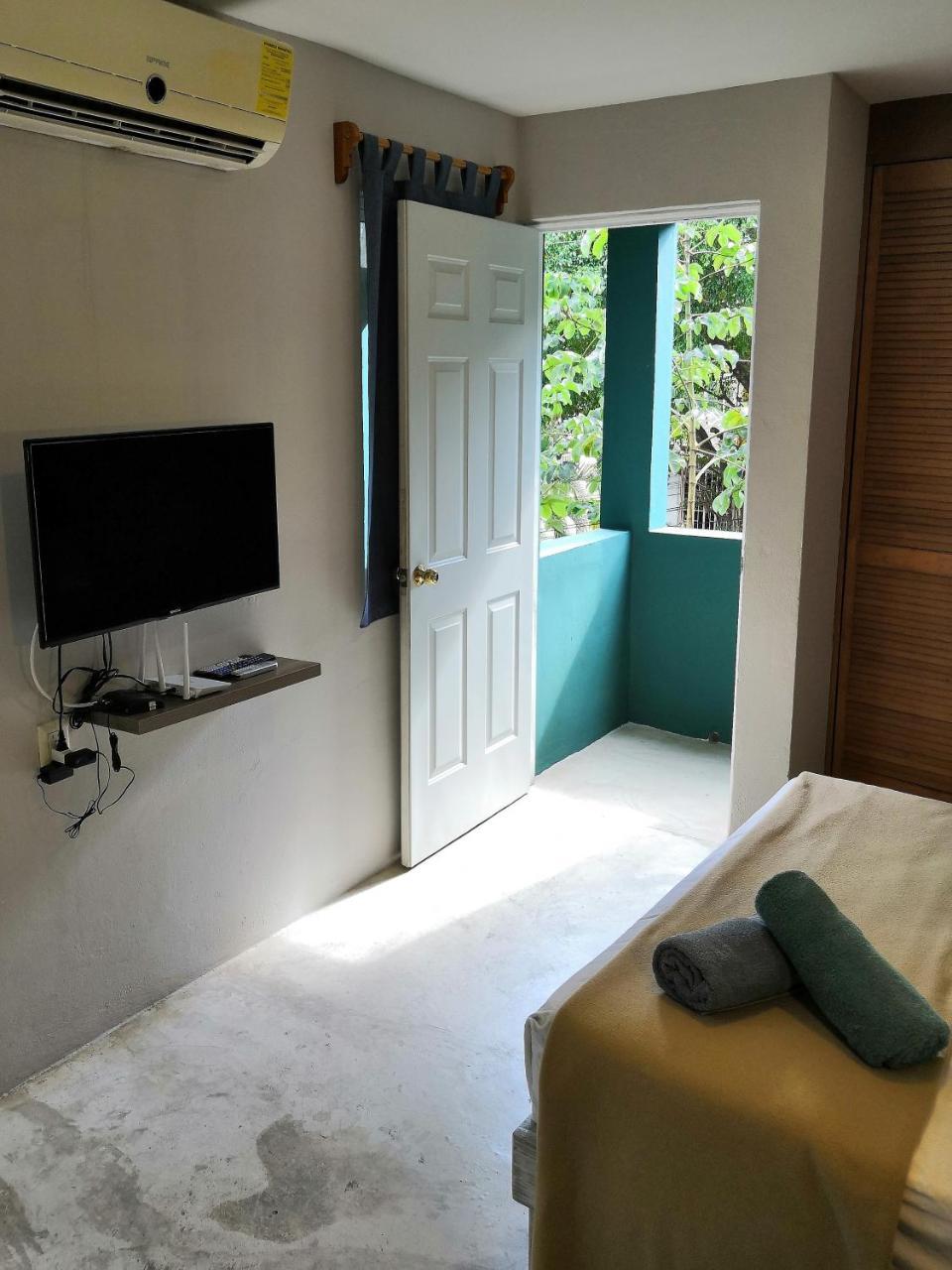 Apartamento & 28 *
