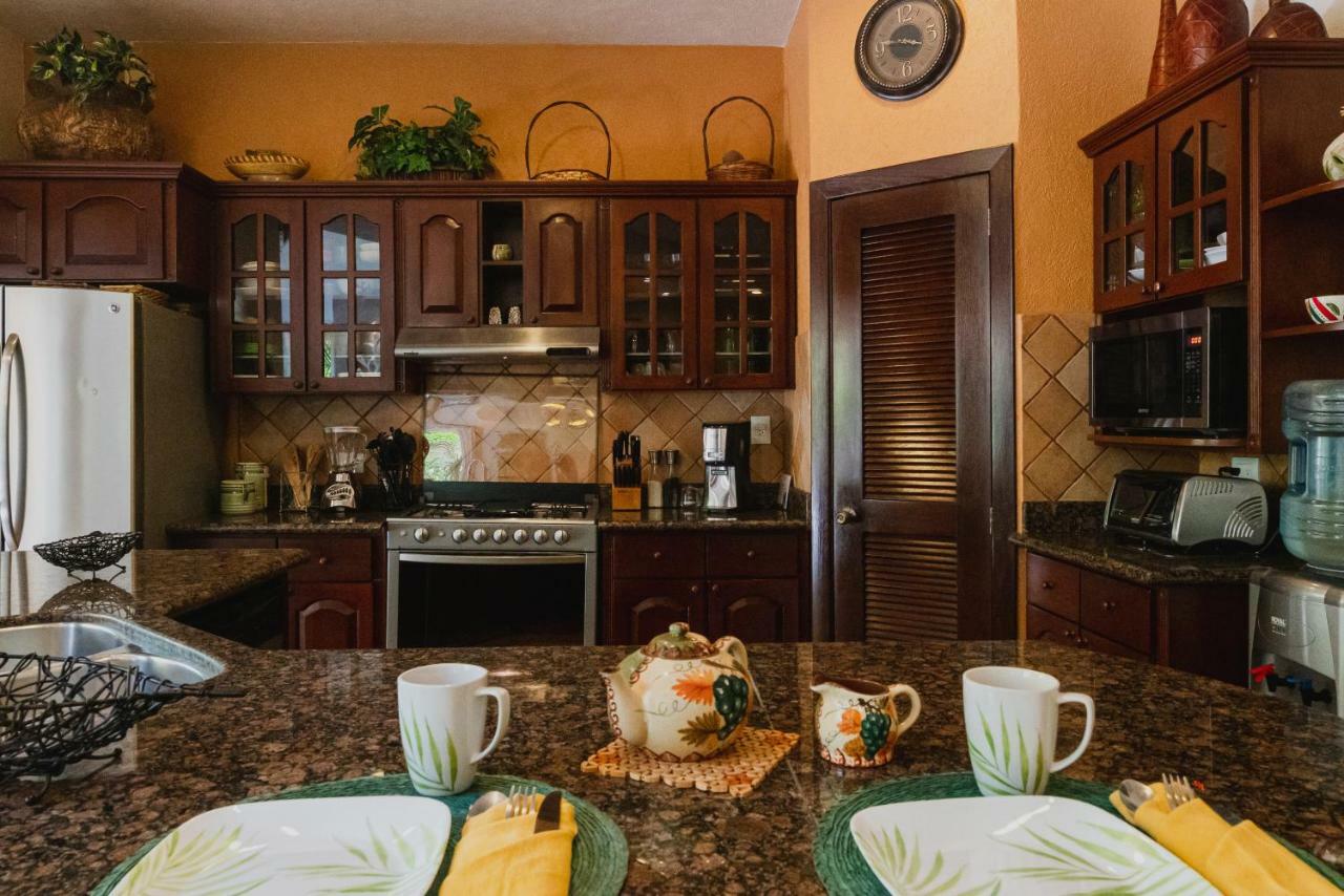 Сasa de vacaciones Casa Cascada - 3 Bdrm House For 6, Close To The