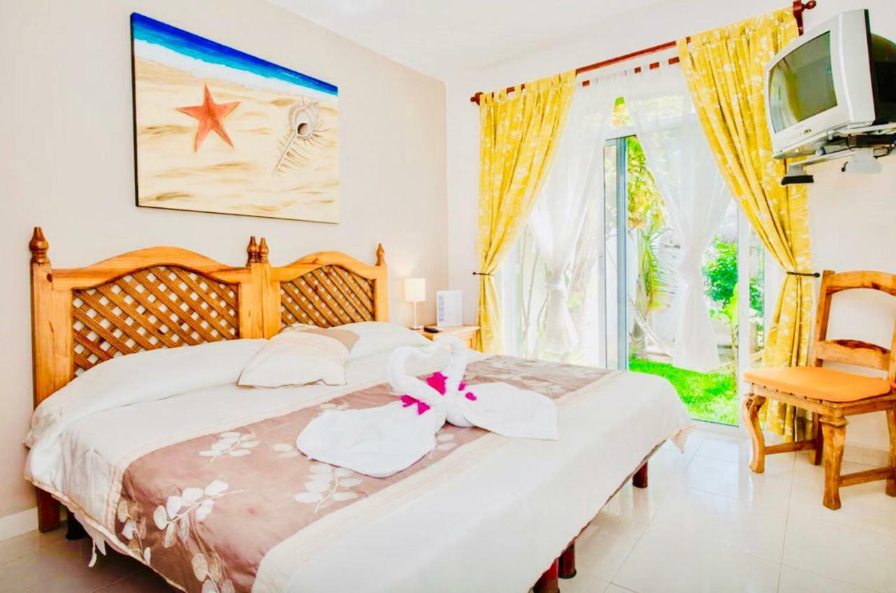 Gorgeous 11 People Comfort With Pool Playacar Phase 2 Villa Playa del Carmen