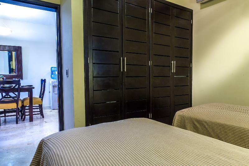 Căn hộ El Faro Oceanfront By Bvr *