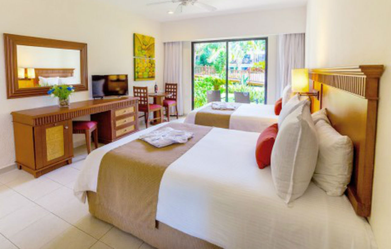 The Reef Playacar & Khu nghỉ mát 4*