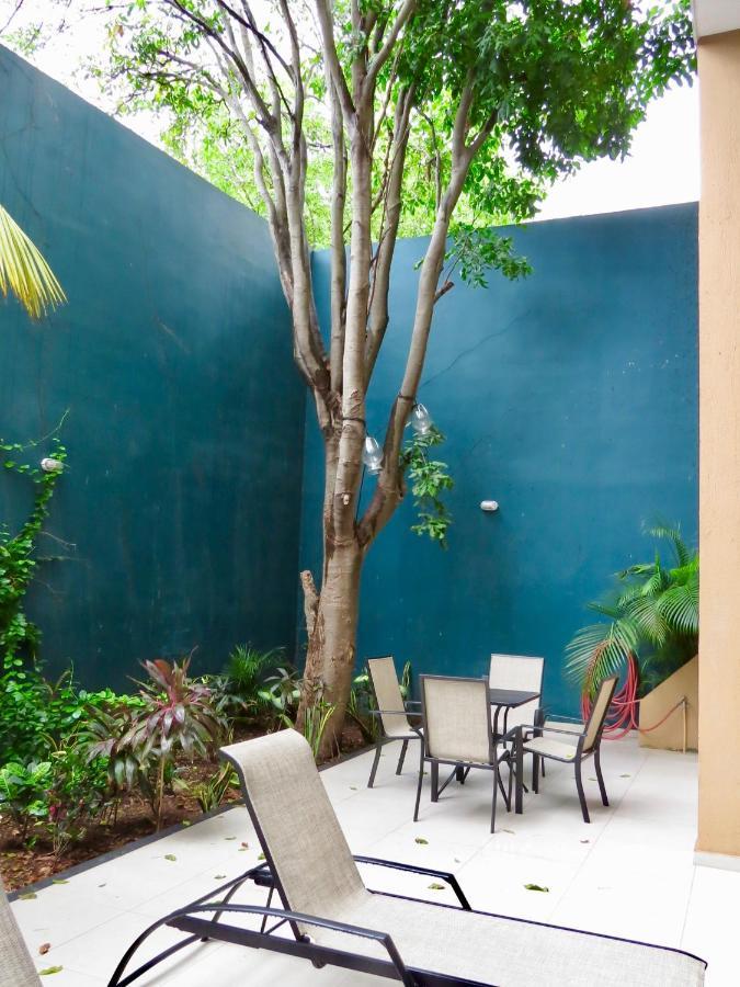 Hotel Palmarena & Residences - Long Comfort With Parking, Sauna, Gym & Pool - Steps From 5th Avenue