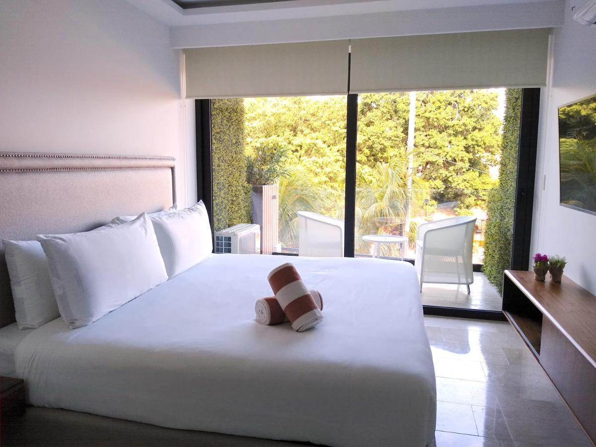 Ocean View From The Rooftop Pool Only One Block To The Beach, For 2 Apartamento Playa del Carmen