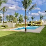 Many\'S Beach House