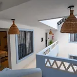 Casa Yako