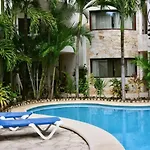 Blue Palms Suites, Pool Onsite, Steps To The Beach & 5Th Ave
