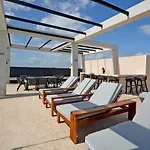 Beautiful 2 Story Loft Near The Beach