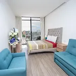 404 Vanessa - Modern Apt Ideal For A Couple, Centrally Located Near The Beaches
