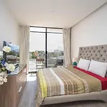 404 Vanessa - Modern Apt Ideal For A Couple, Centrally Located Near The Beaches