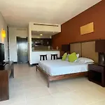Cozy & Huge Studio Front Mamita\'S Beach