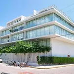 Excellent 3 Bd Steps The Beach