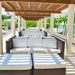 Excellent 3 Bd Steps The Beach