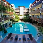 Paradise: 2 Bed 2 Bath Downtown