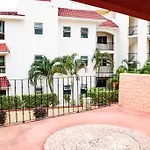 Villa Familiar En Exclusivo Condominio Playacar