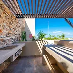 Luxury Studio With Pool And Gym - Modern And Central - At Syrena Condos