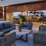 “Singular Joy” Amazing Location And Roof Top