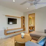 Anah Suites By Las Flores Vacation Rentals