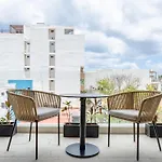 Kumaru Suites By Bvr
