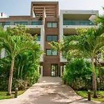 Beautiful Condo In Playa Del Carmen Inside Corasol