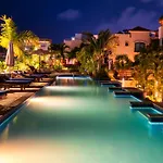 Porto Playa Condo Hotel And Beach Club