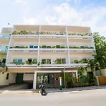 Papaya 15 Exclusive Penthouse With Rooftop And Jacuzzi