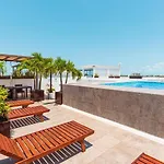 Beautiful 2 Bedroom Apartment