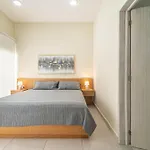 2 Bd With Balcony, Rooftop Pool, Hot Tub, Gym