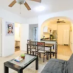 Amazing Location Steps To Beach & Nightlife