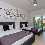 Penthouse En Via 38 Playa Del Carmen
