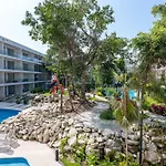 Serene Palms Tl A303