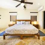 Luxury Beachfront Condo With 3 Bedrooms & Ocean View - El Faro Residences