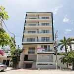 Kuyaan Coral Suites By Holiday In Playa